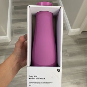 Lululemon water bottle
